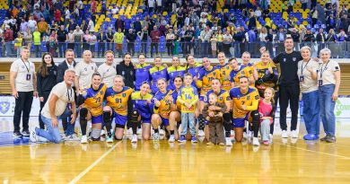 EHF European League / Corona Brașov, pas important spre turul al treilea. Victorie la șapte goluri cu Steaua Roșie Belgrad EHF European League / Corona Brașov, pas important spre turul al treilea. Victorie la șapte goluri cu Steaua Roșie Belgrad
